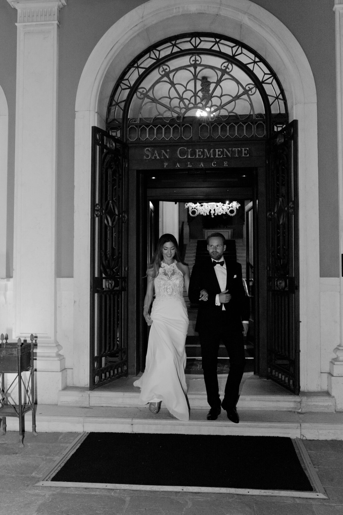 Flora_And_Grace_Venice_San_Clemente_Kempinski_Editorial_Wedding_Photographer-1055