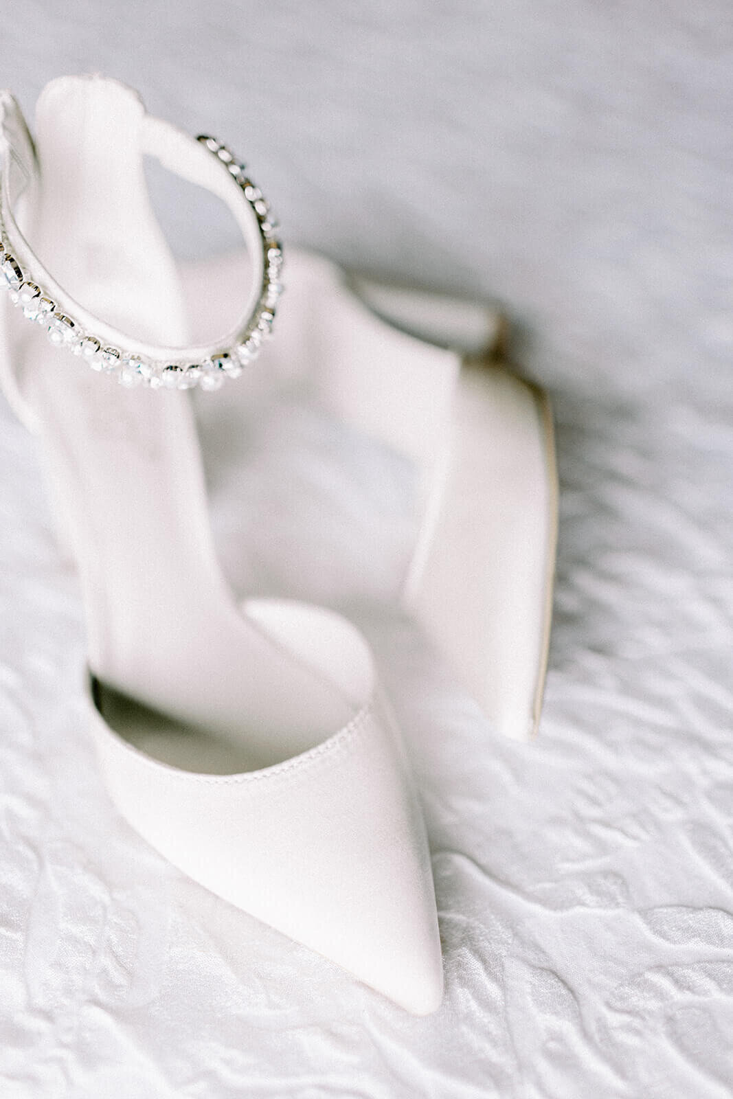brides-heels