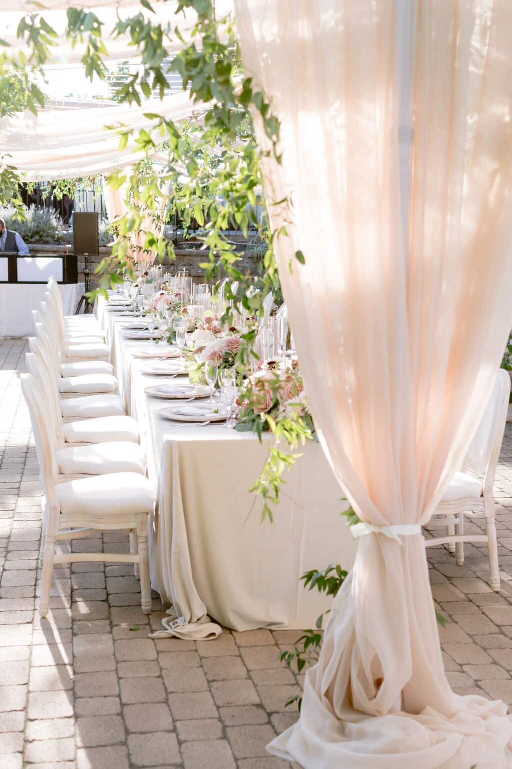 private-estate-luxury-wedding-reception-table