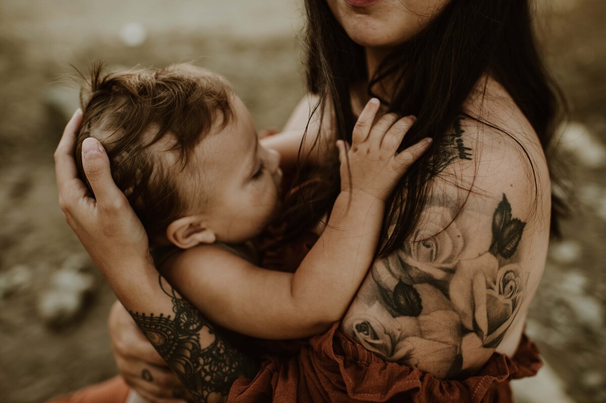 Crissy-Motherhood-Photography-Session-Alouette-Lake-BC-28