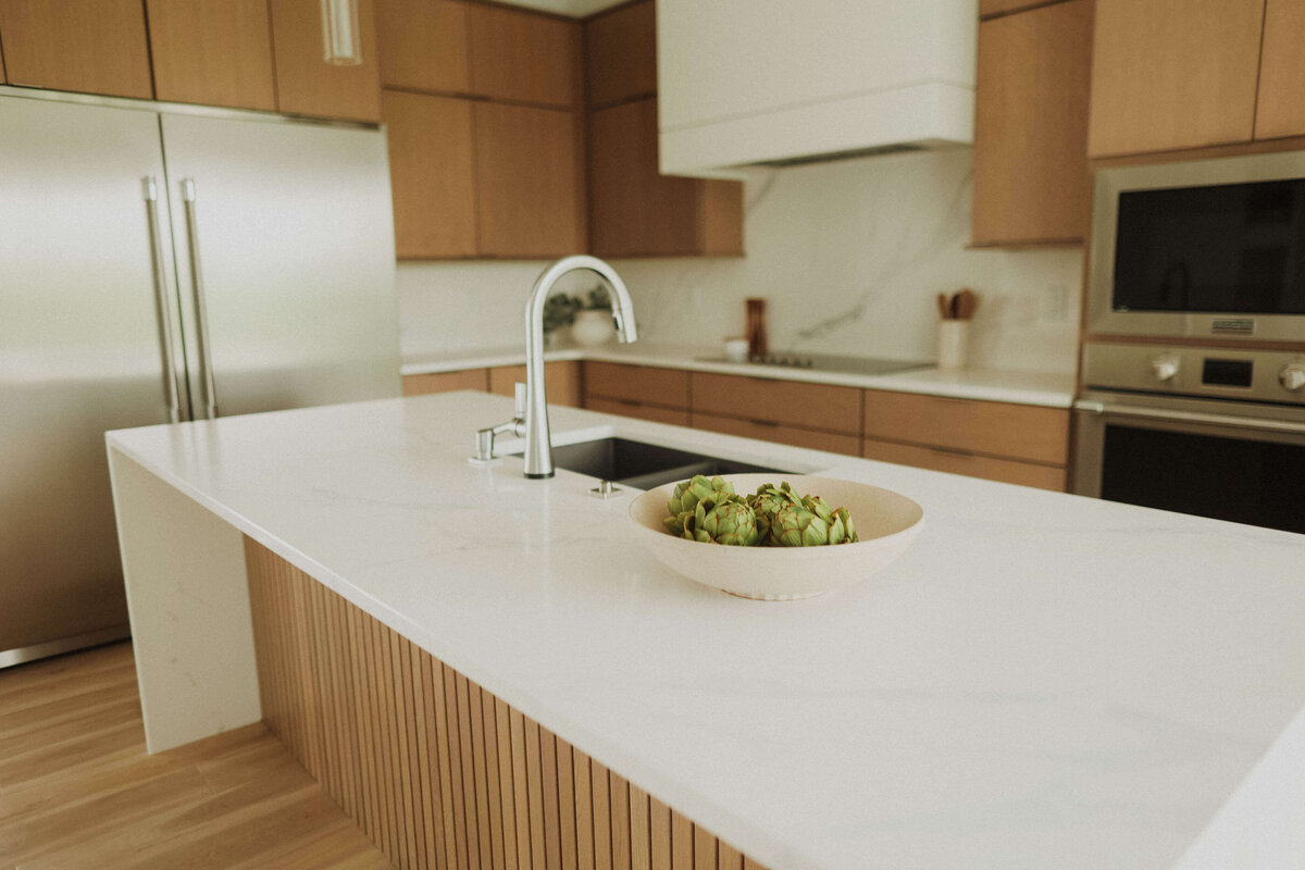 1320-Kitchen-Polk-City-Central-Iowa-Custom-Home-JRL-Builders-3F1A4767