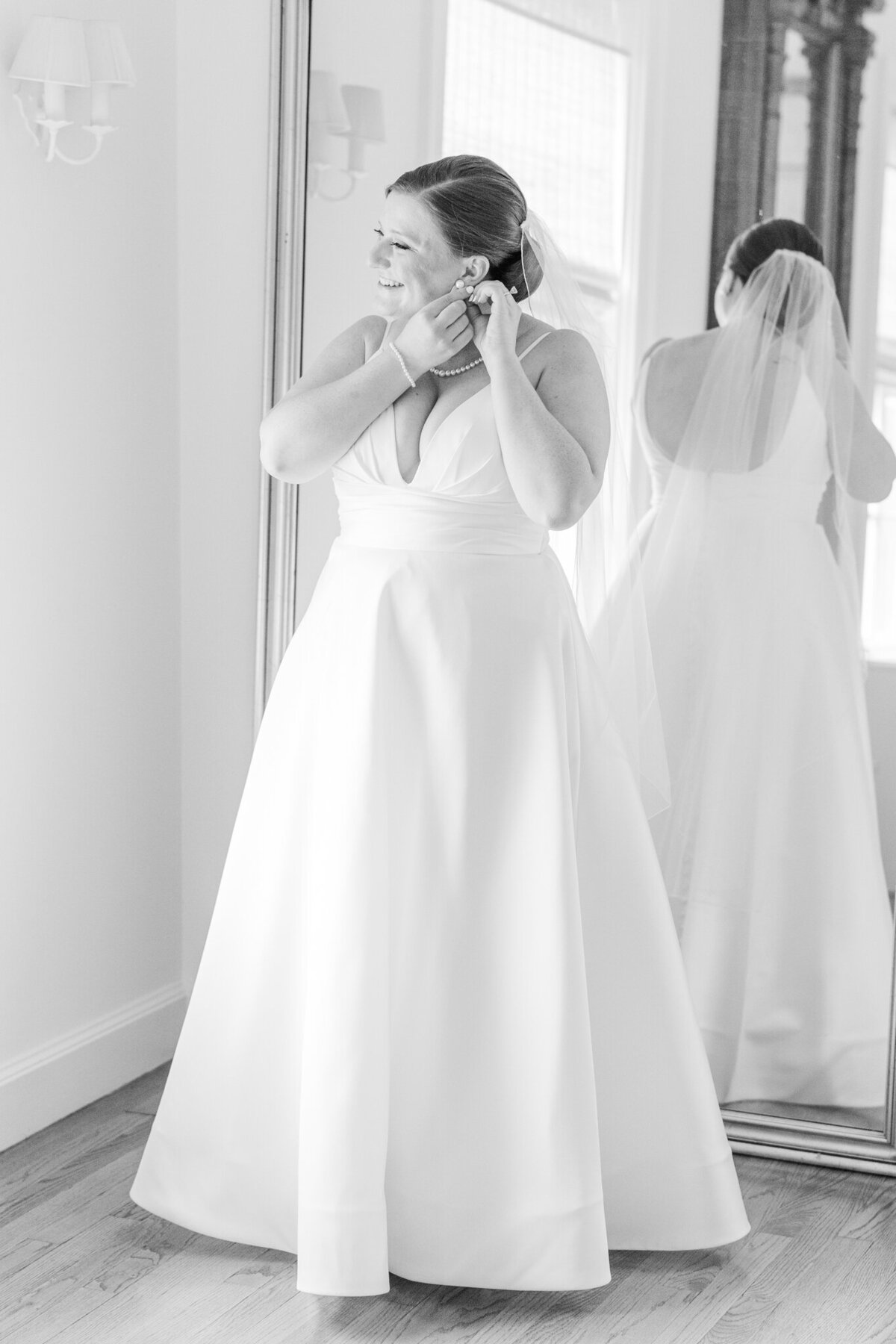 Nicole Kolenberg  Ryan Crook Wedding Vendors - Shaina Lee Photography-11