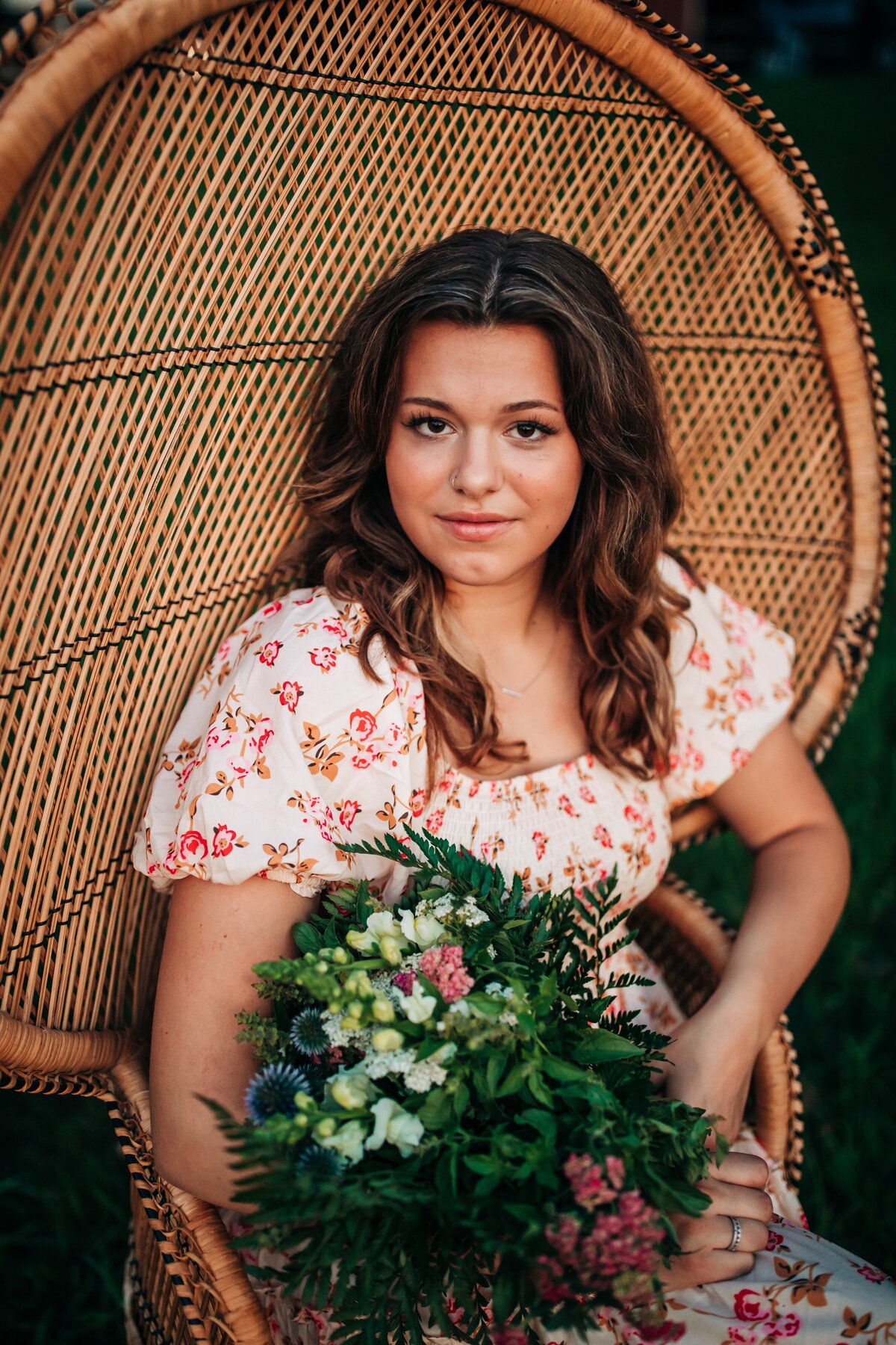Flower-Senior-Portraits-Hartford-WI