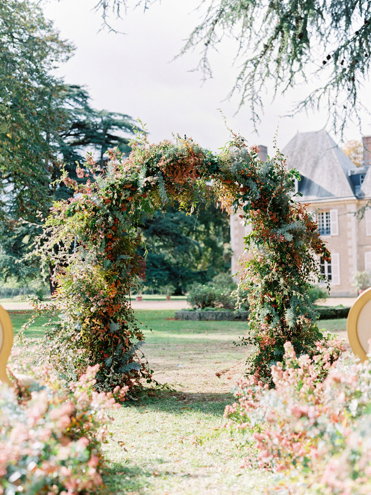 chateau-bouthonvilliers-wedding-paris-wedding-photographer-mackenzie-reiter-photography-63