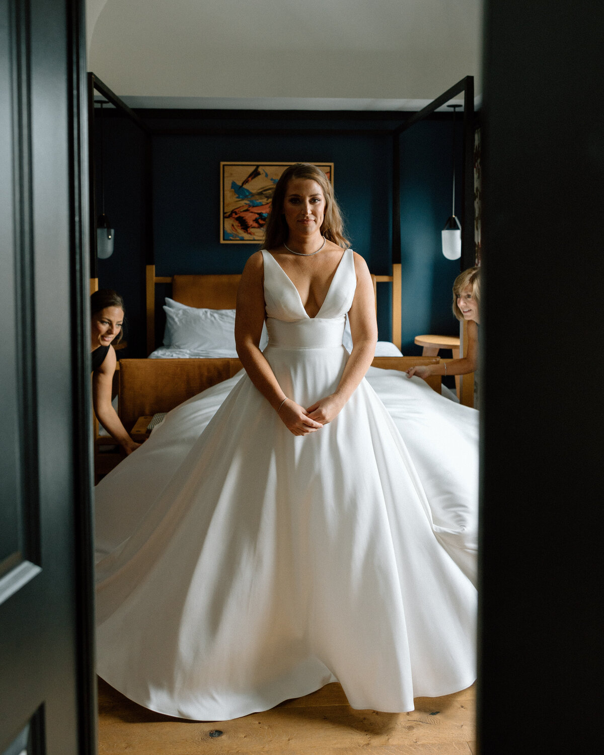 Event-Planning-DC-Wedding-Baltimore-Hotel-Indigo-Bride-Getting-Ready-Anna-Lowe-Photography-