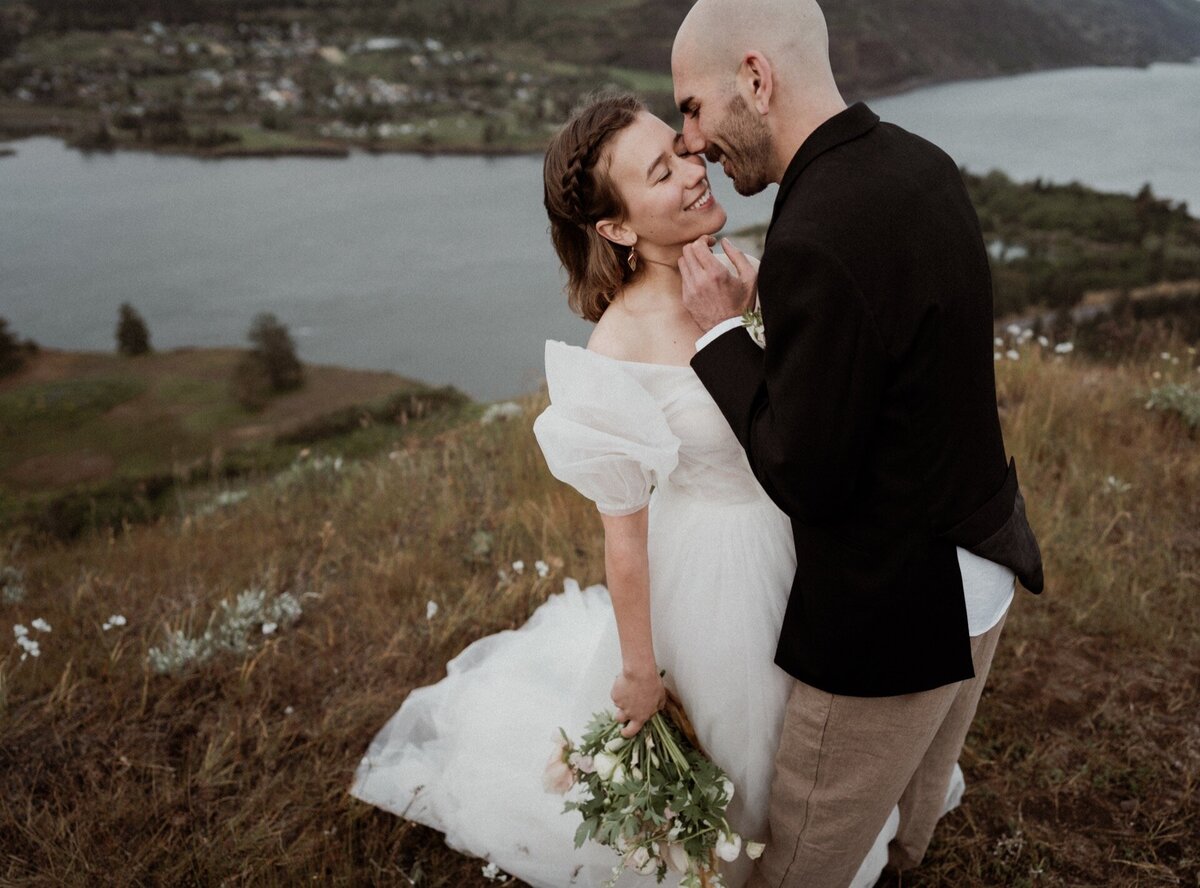 rowena-crest-elopement-wedding-maria-alcantara-photography