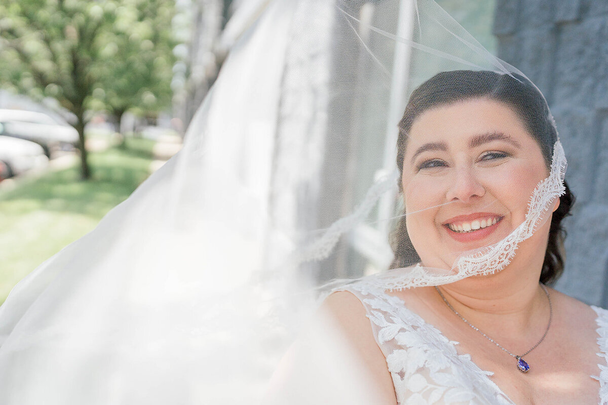 Eliana-Melmed-Photography-Chicago-LosAngeles-Jewish-WeddingPhotography-ElianaSklar-FirstLook-00047