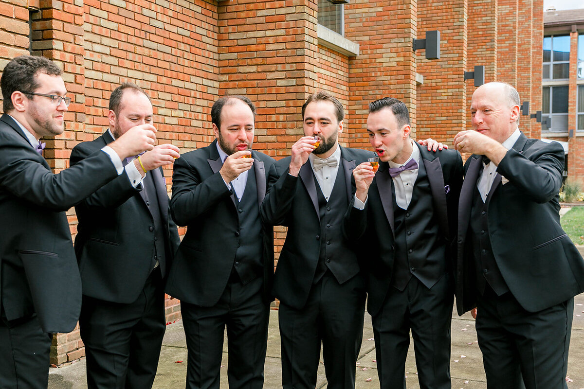 Eliana-Melmed-Photography-Chicago-LosAngeles-Jewish-WeddingPhotography-AndrewReady-00043
