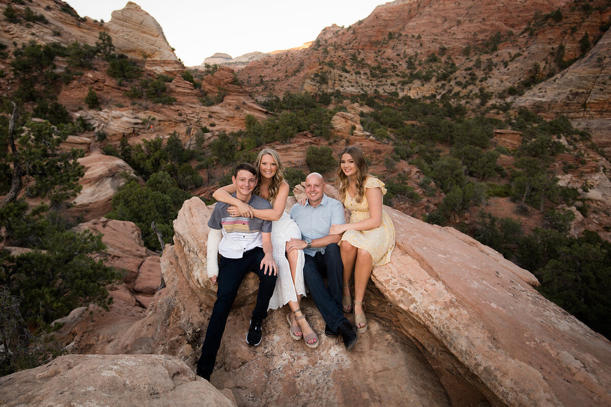 zion-national-park-family-photographer-wild-within-us (32)