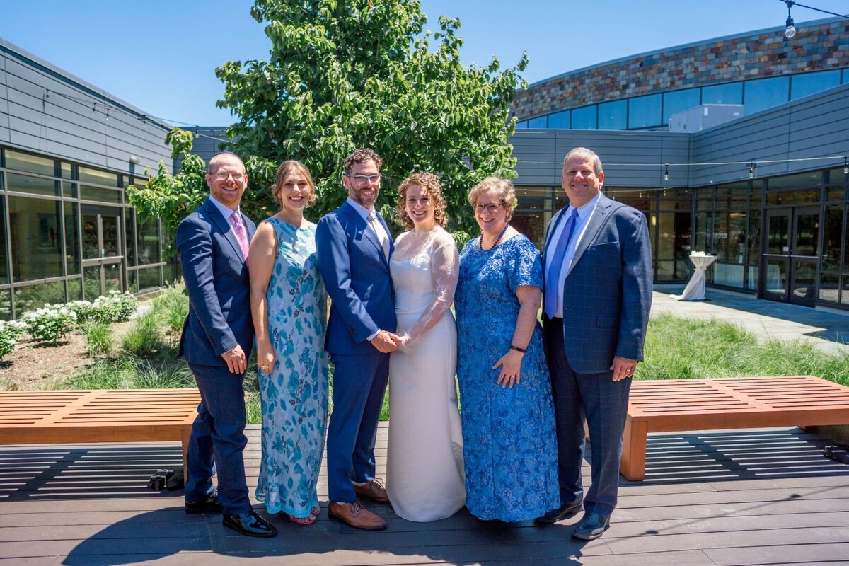 Eliana-Melmed-Photography-Chicago-LosAngeles-Jewish-WeddingPhotography-ShulaNoah-FamilyFormals-00023