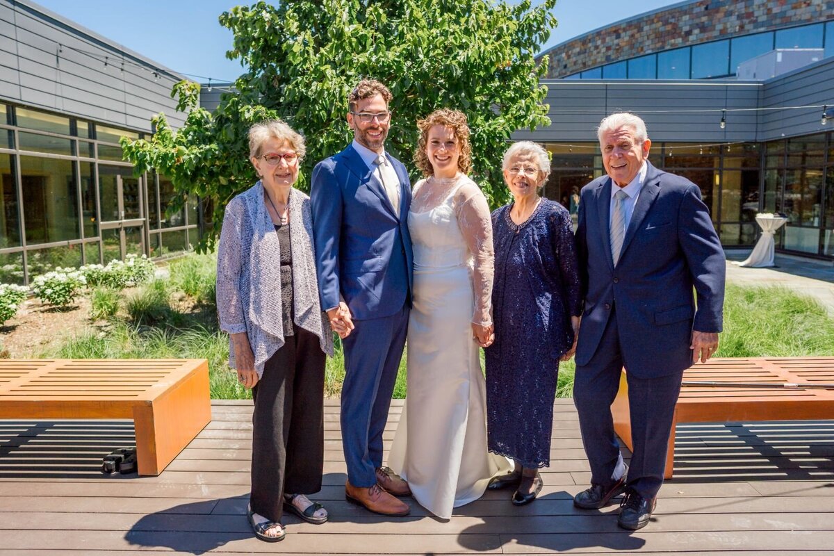Eliana-Melmed-Photography-Chicago-LosAngeles-Jewish-WeddingPhotography-ShulaNoah-FamilyFormals-00107