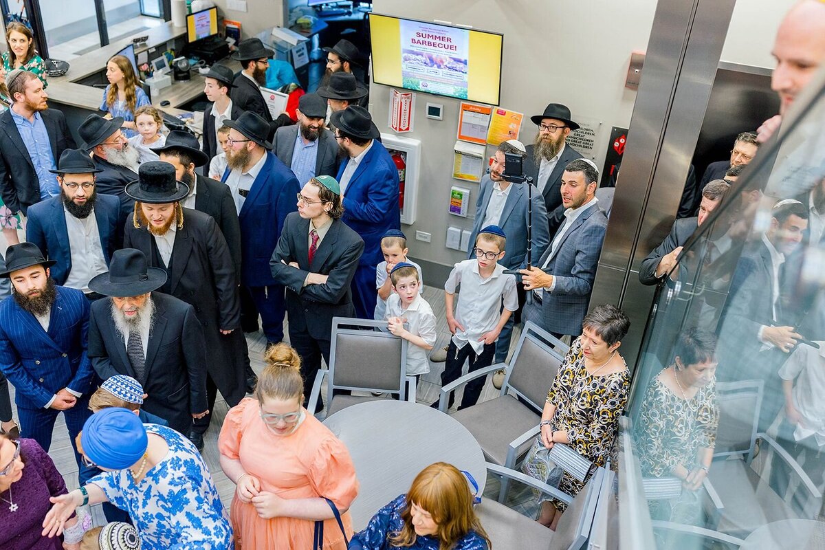 Eliana-Melmed-Photography-Chicago-LosAngeles-Jewish-WeddingPhotographer-CarmiKalman-Bedeken-00062
