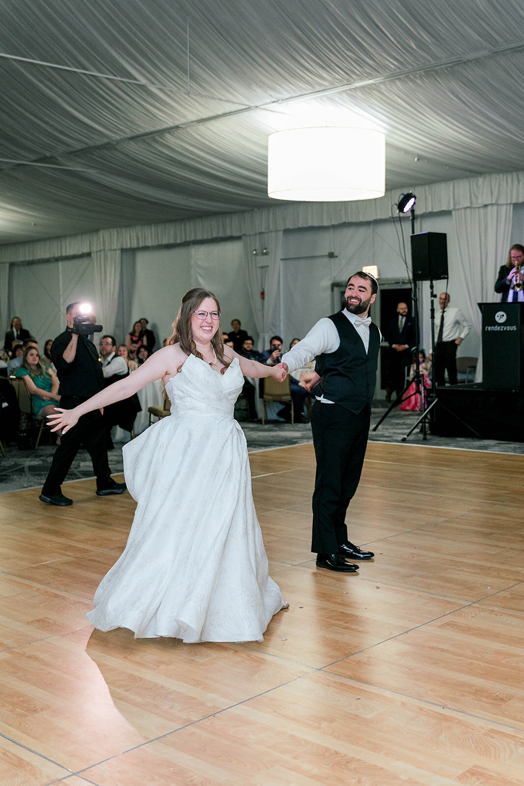 Eliana-Melmed-Photography-Chicago-LosAngeles-Jewish-WeddingPhotography-DInnerSpeeches-00110