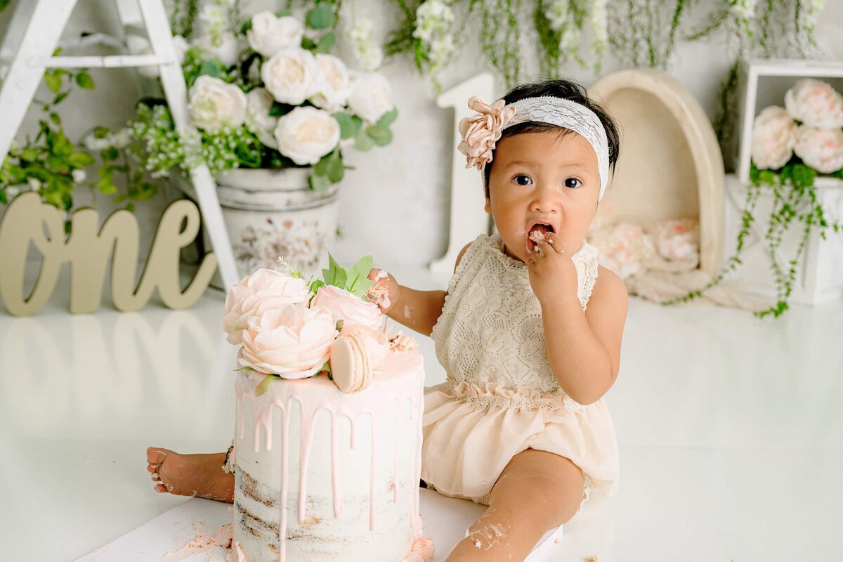 Tobis-Timeless-Treasures-Charlotte-Milestone-Photographer-007