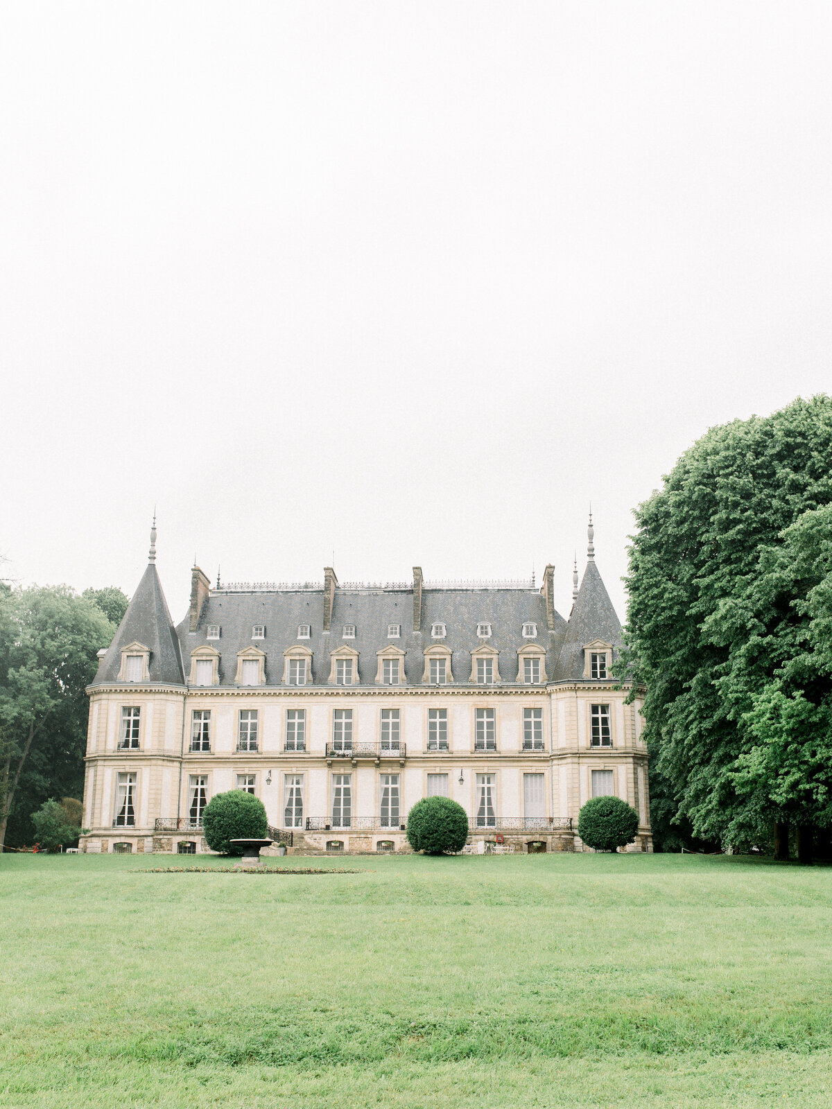 Chateau-Santeny_Michelle Wever Photography-49