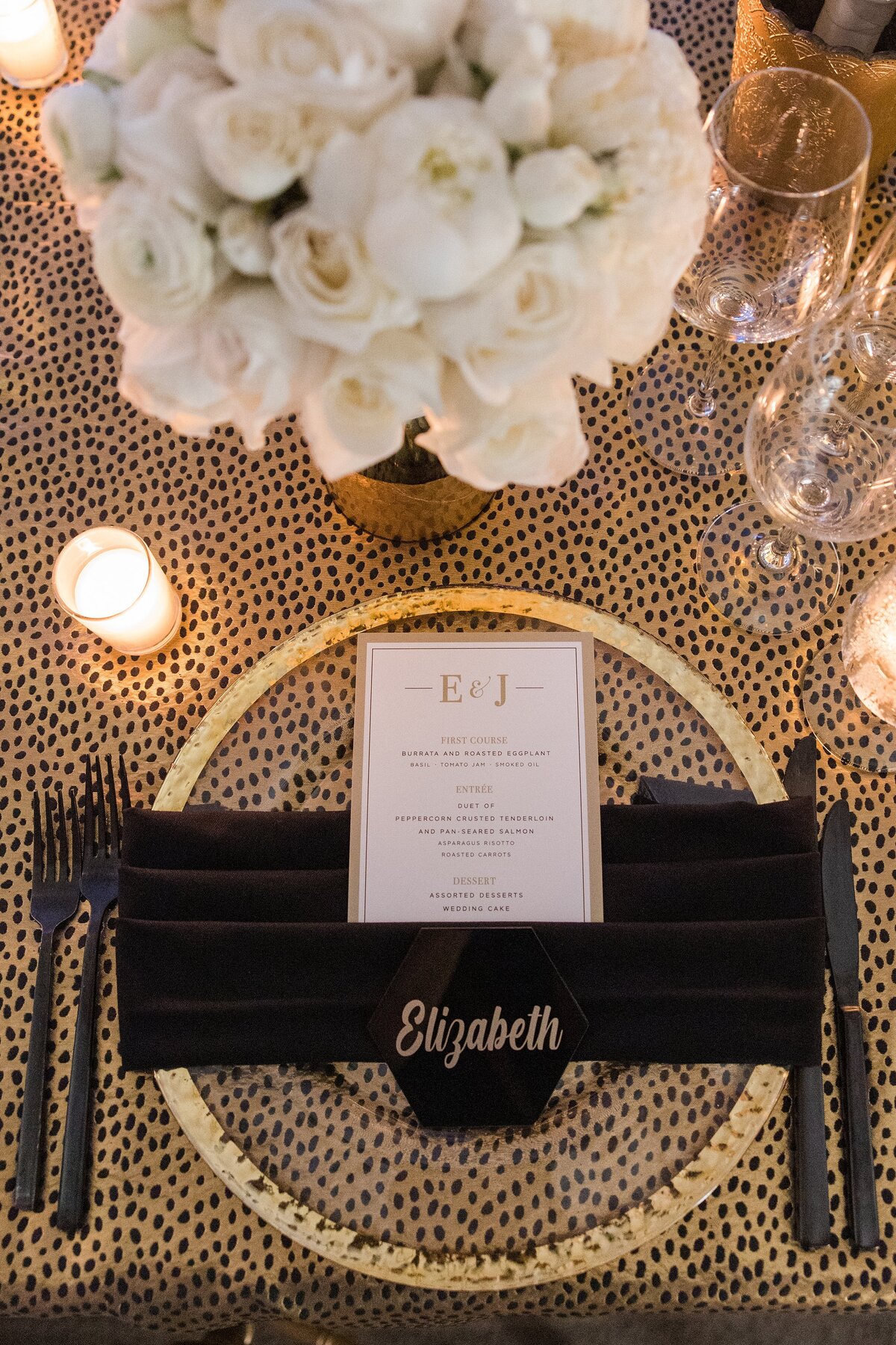 Event-Planning-DC-Wedding-Wharf-Intercontinental-New-Years-Eve-Kristen-Gardner-Photography-black-gold-baseplate-table