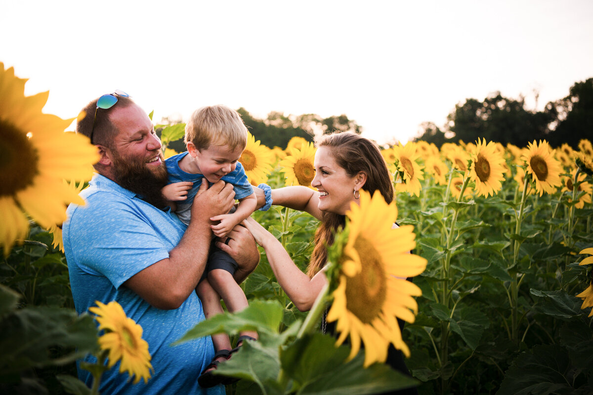 family-session-sunflowers-coppal-house-farm-lee-new-hampshire