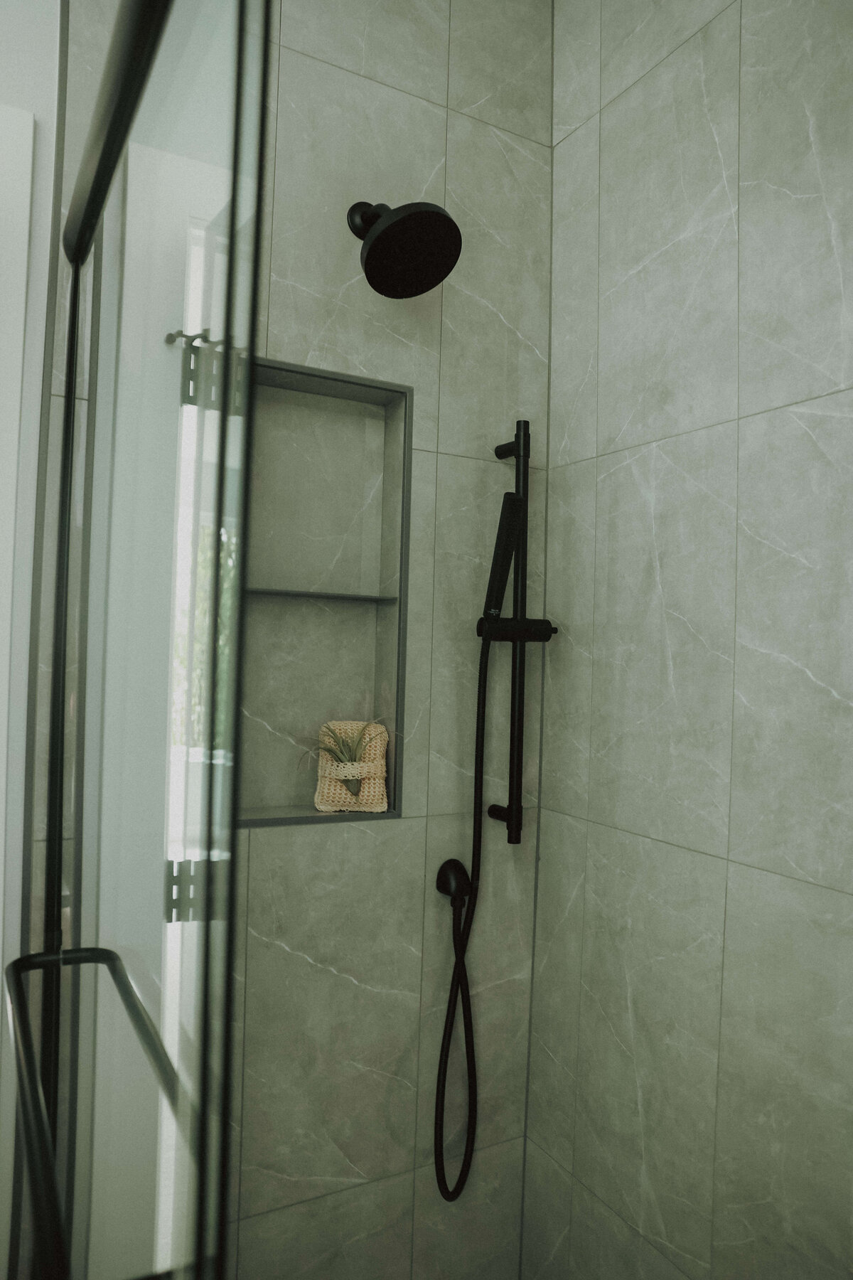 6907-Bathroom-Panora-Central-Iowa-Custom-Home-JRL-Builders-E23A9308