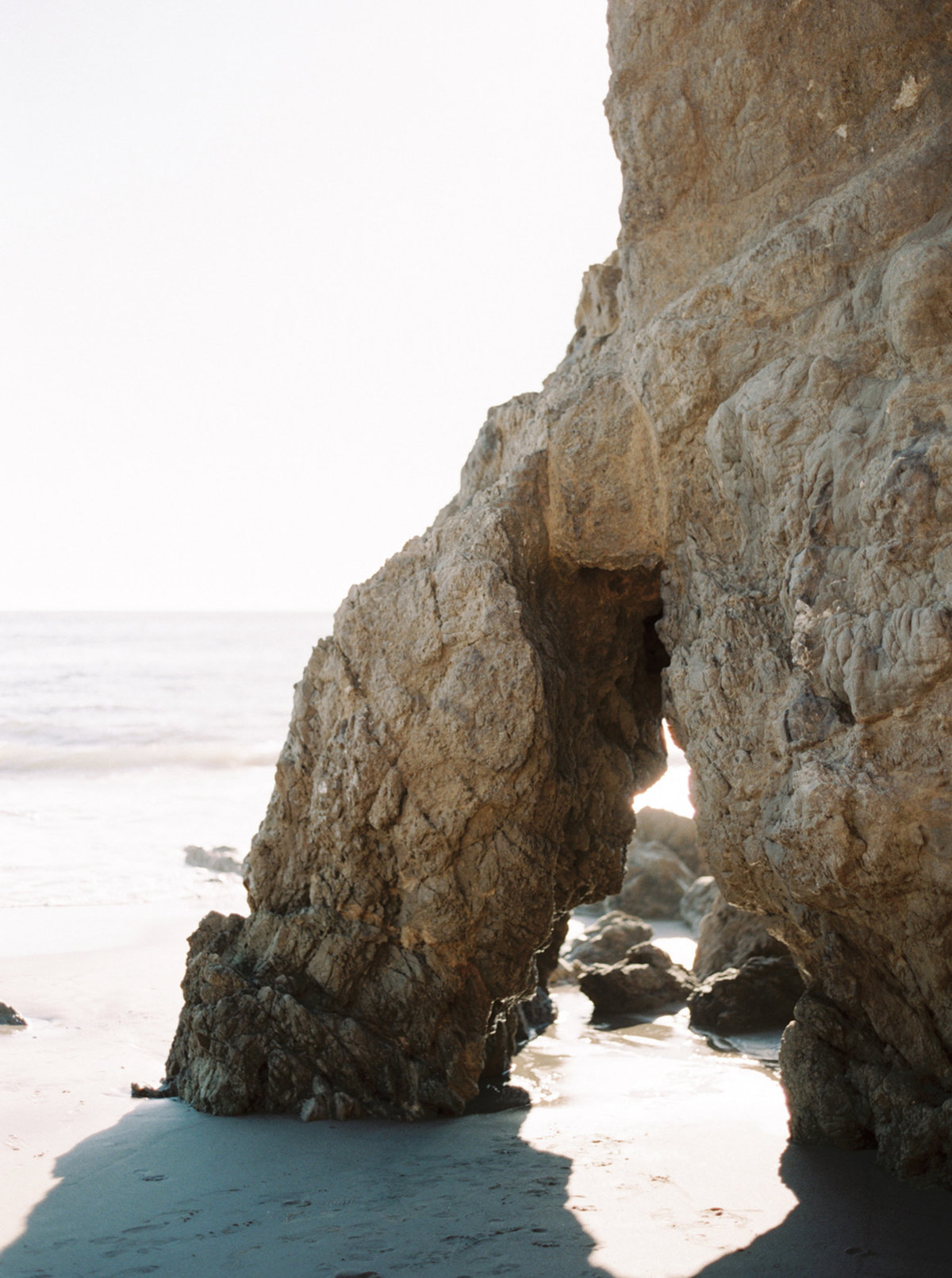 oceanside-elopement-destination-california-style-me-pretty-melanie-gabrielle-photography-01