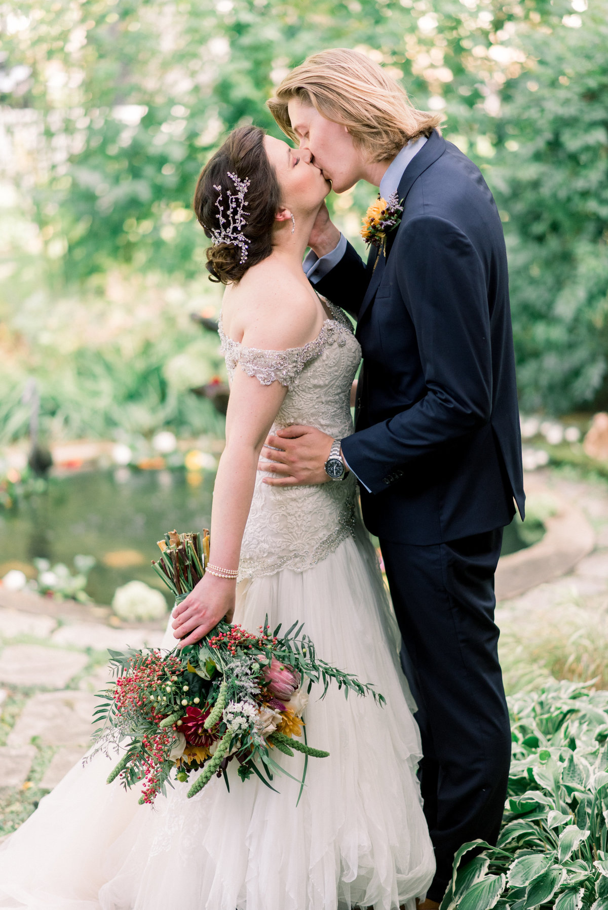 iowa wedding photographer - backyard wedding pictures-12