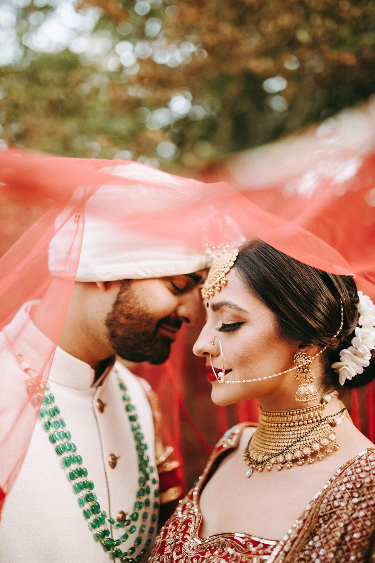 outdoor-garden-hindu-wedding-tent-greenery-bride-groom