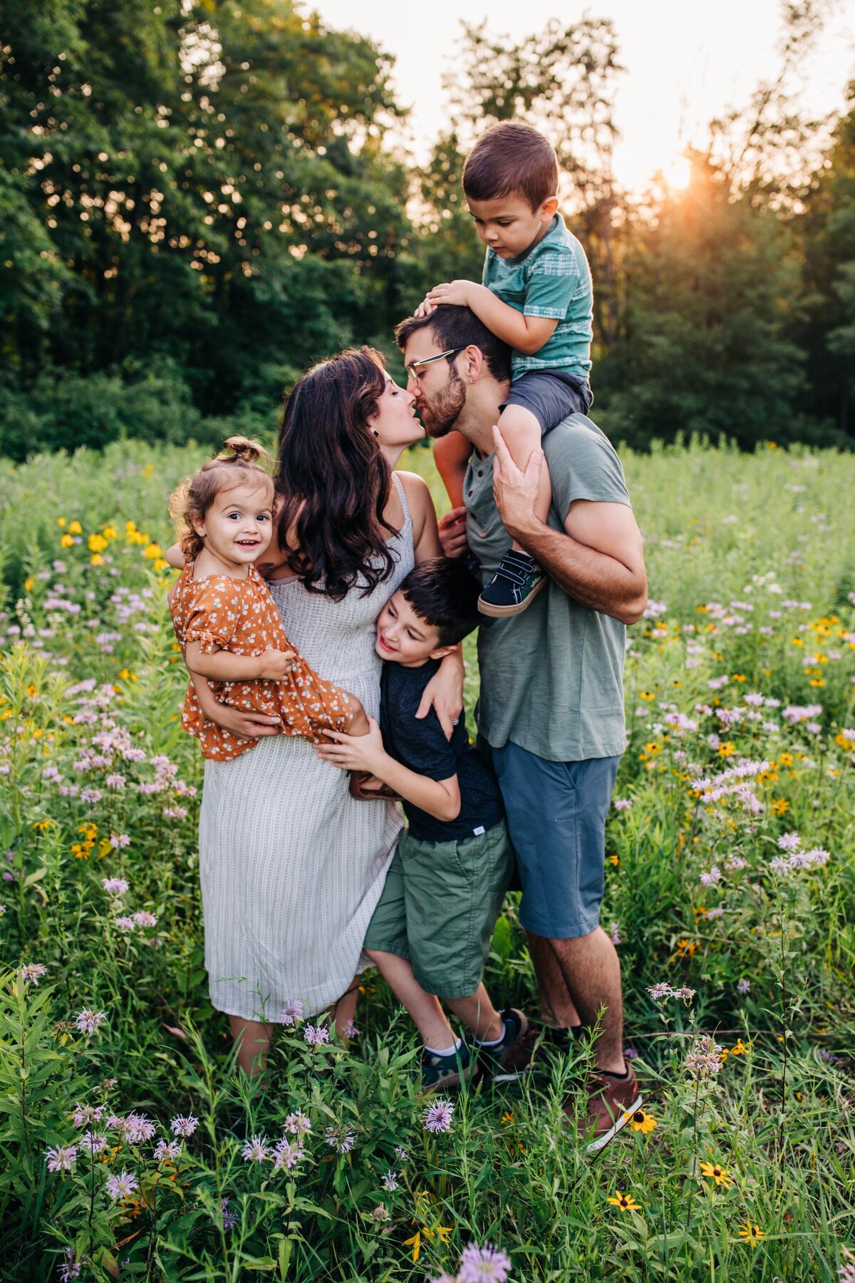 Sunset-Wildflower-Family-Photos-Milwaukee3
