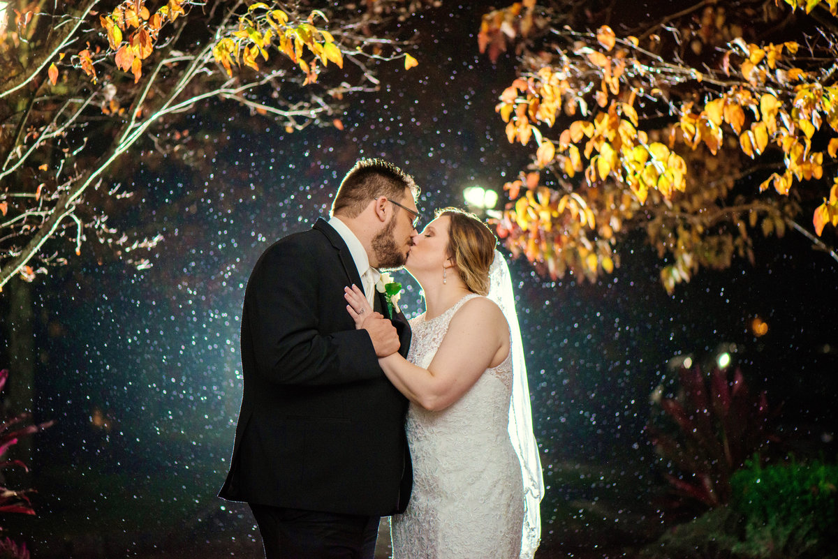 night shot of bride and groom at Willow Creek Golf and Country Club wedding