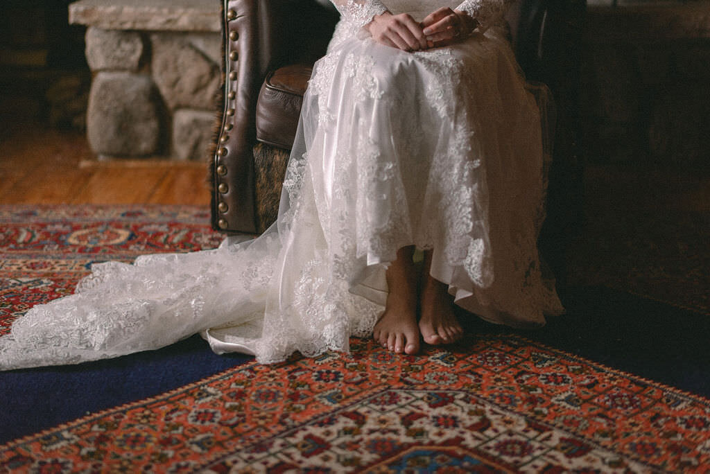 Oregon destination wedding photographer creating refined, natural, story-driven imagery with timeless artistry.