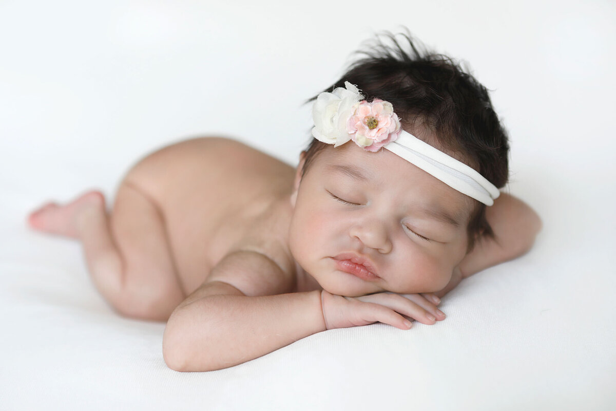 Burlinton-newborn-photo-studio-newborn-baby-12-days-old