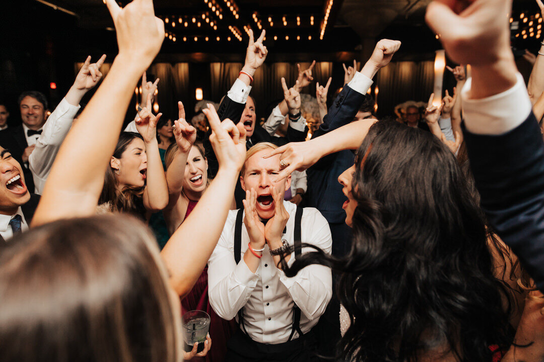 fun-reception-wedding-photographer