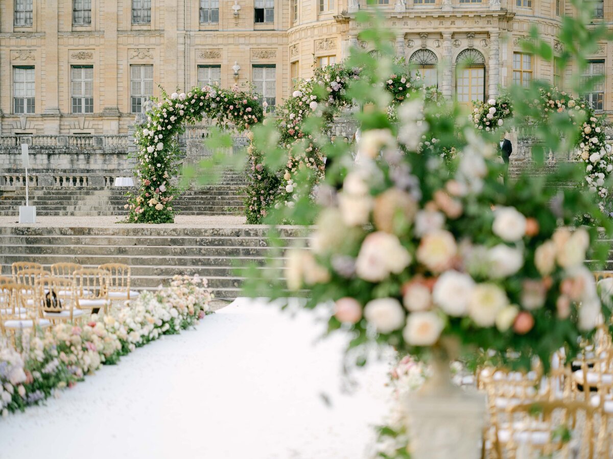 Chateau-Vaux-le-vicomte-wedding-florist-FLORAISON41