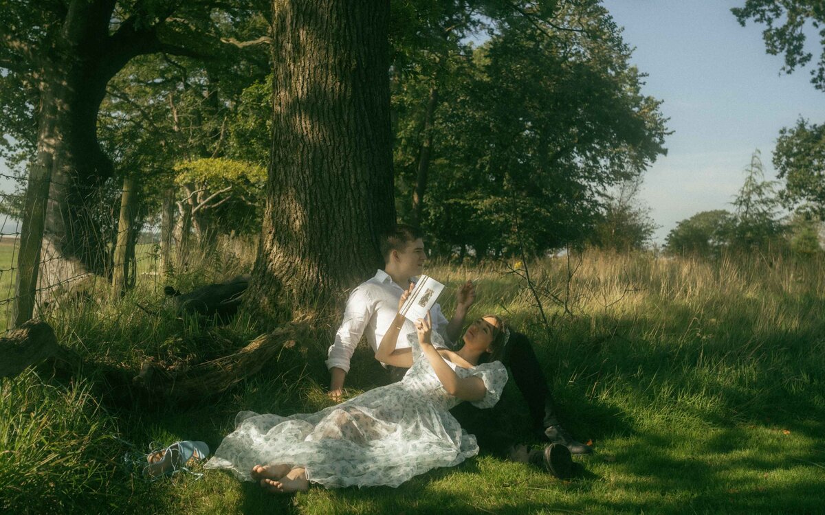 CouplePhotoshoot-TheSwiechs-TheBearCabinScotland-27