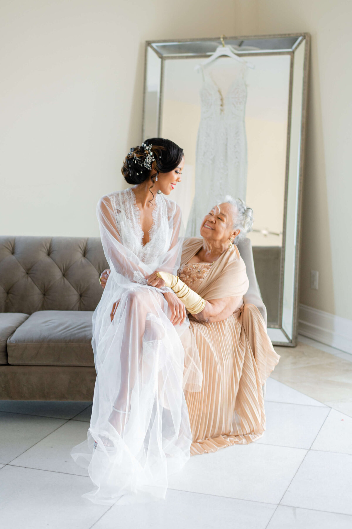 03_Bride and her Grandmother