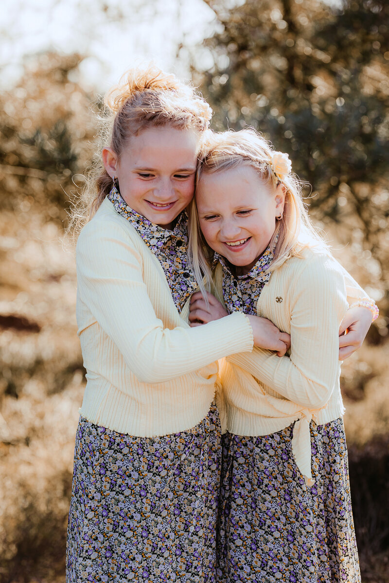 Zusjes fotoshoot Drenthe