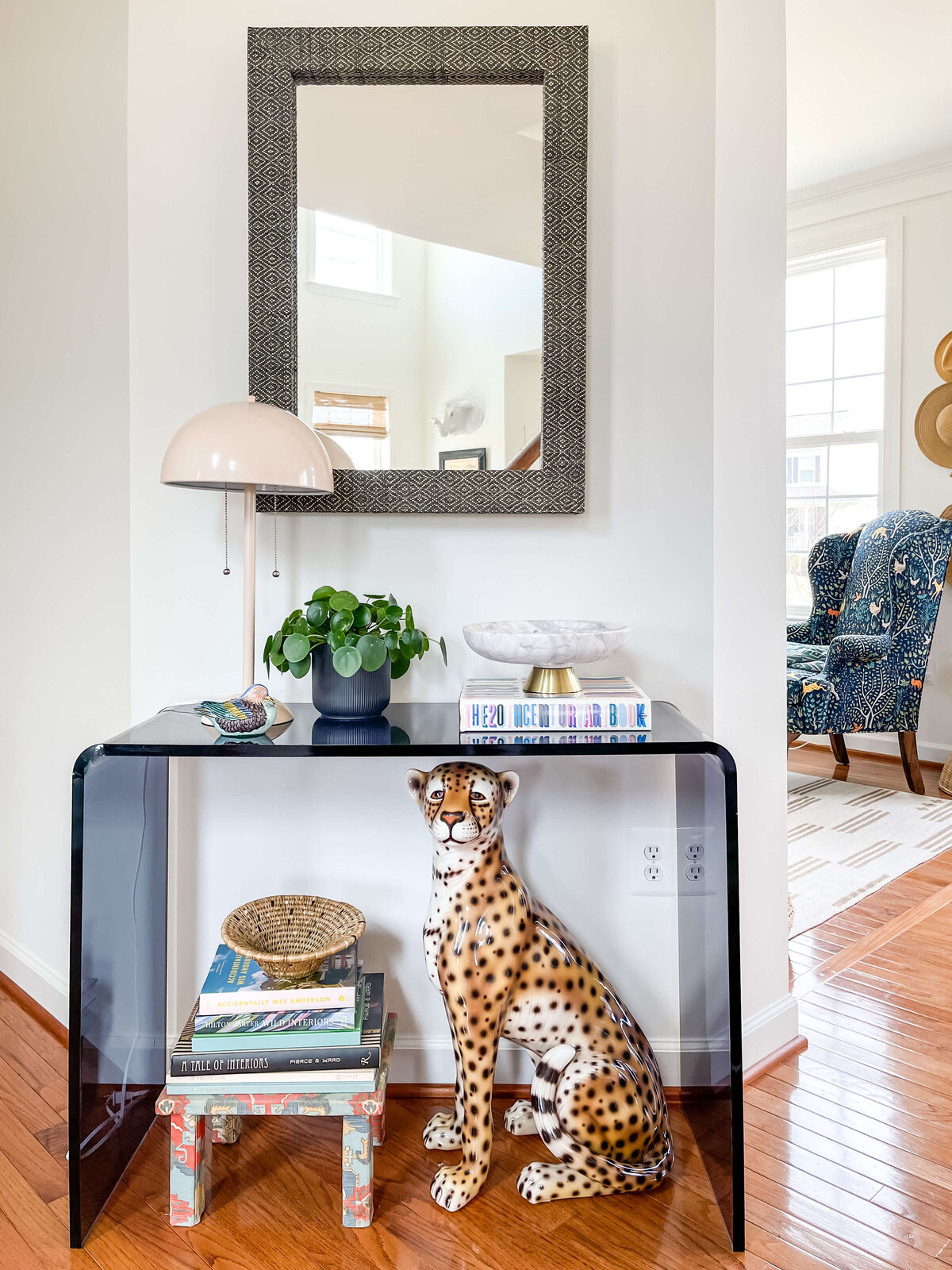 modern-entryway-with-waterfall-console