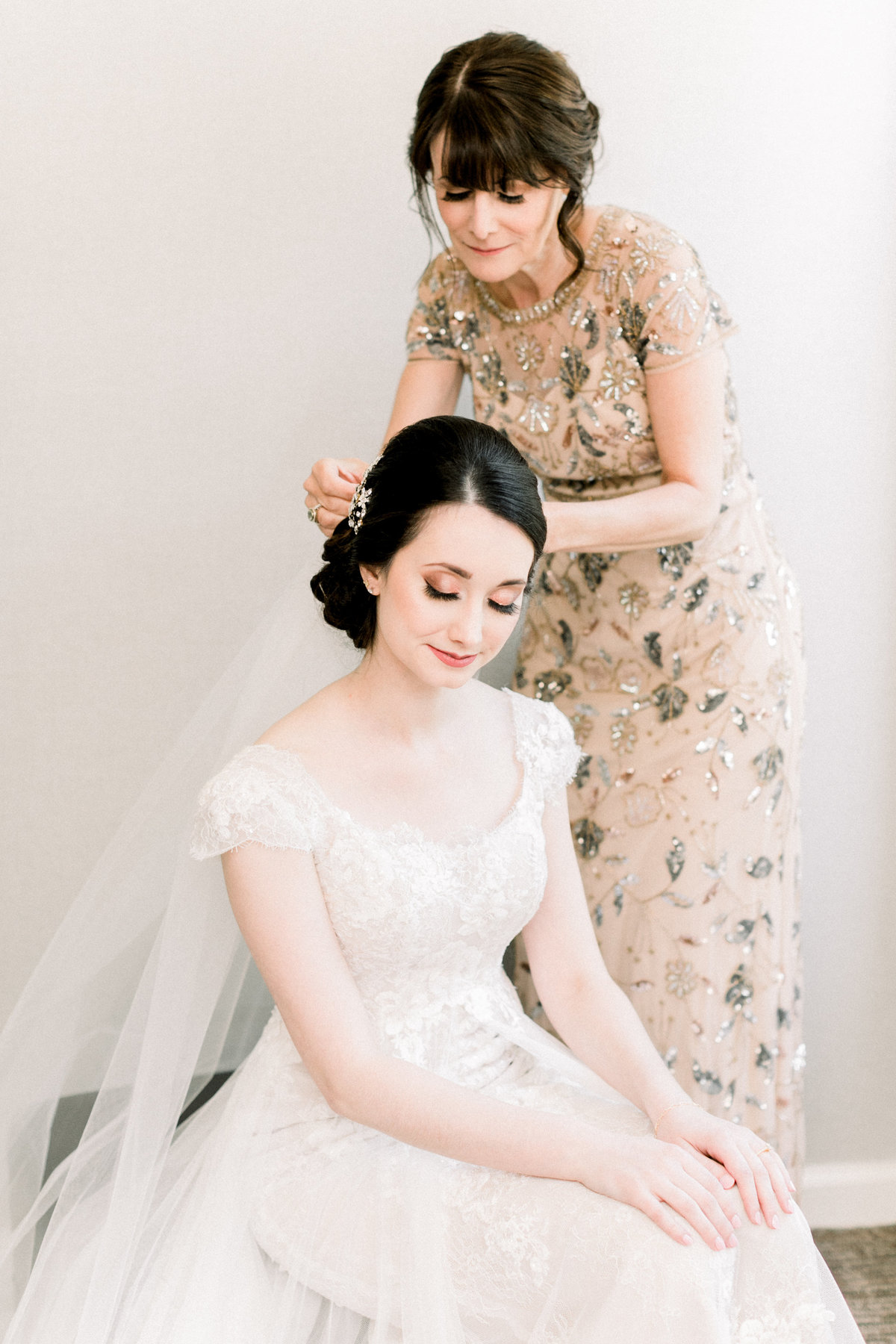 Kate & Jack_Wedding_Bride In Dress_1058