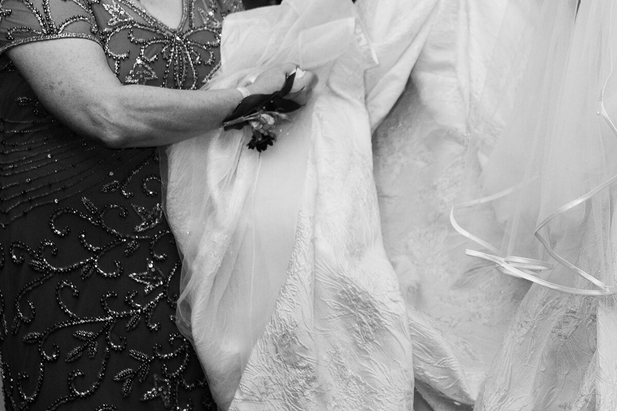 Eliana-Melmed-Photography-Chicago-LosAngeles-Jewish-WeddingPhotography-Chuppah-00104