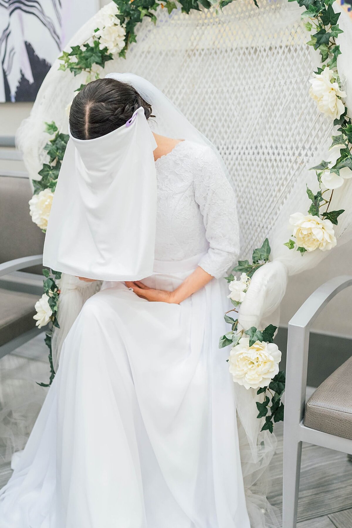 Eliana-Melmed-Photography-Chicago-LosAngeles-Jewish-WeddingPhotographer-CarmiKalman-Bedeken-00006