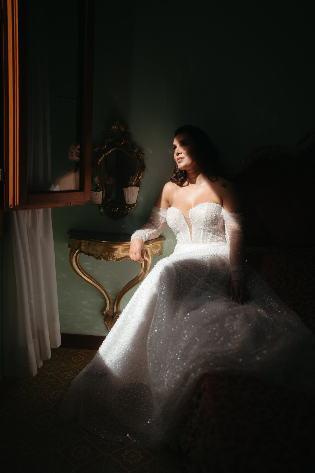 the_chaffins_international_destination_wedding_elopement_photographers_sammie_chaffin_micah_editorial_adventure_photos_travel_venice_italy_8