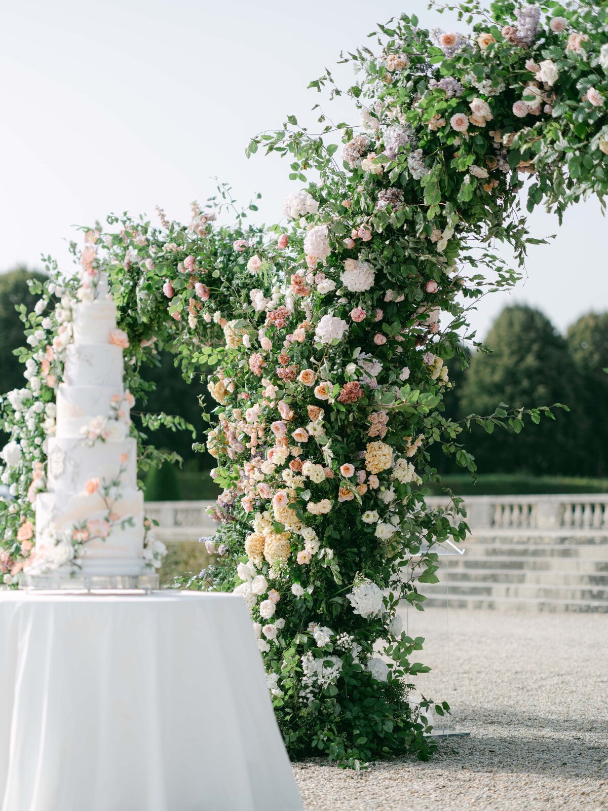 Chateau-Vaux-le-vicomte-wedding-florist-FLORAISON9