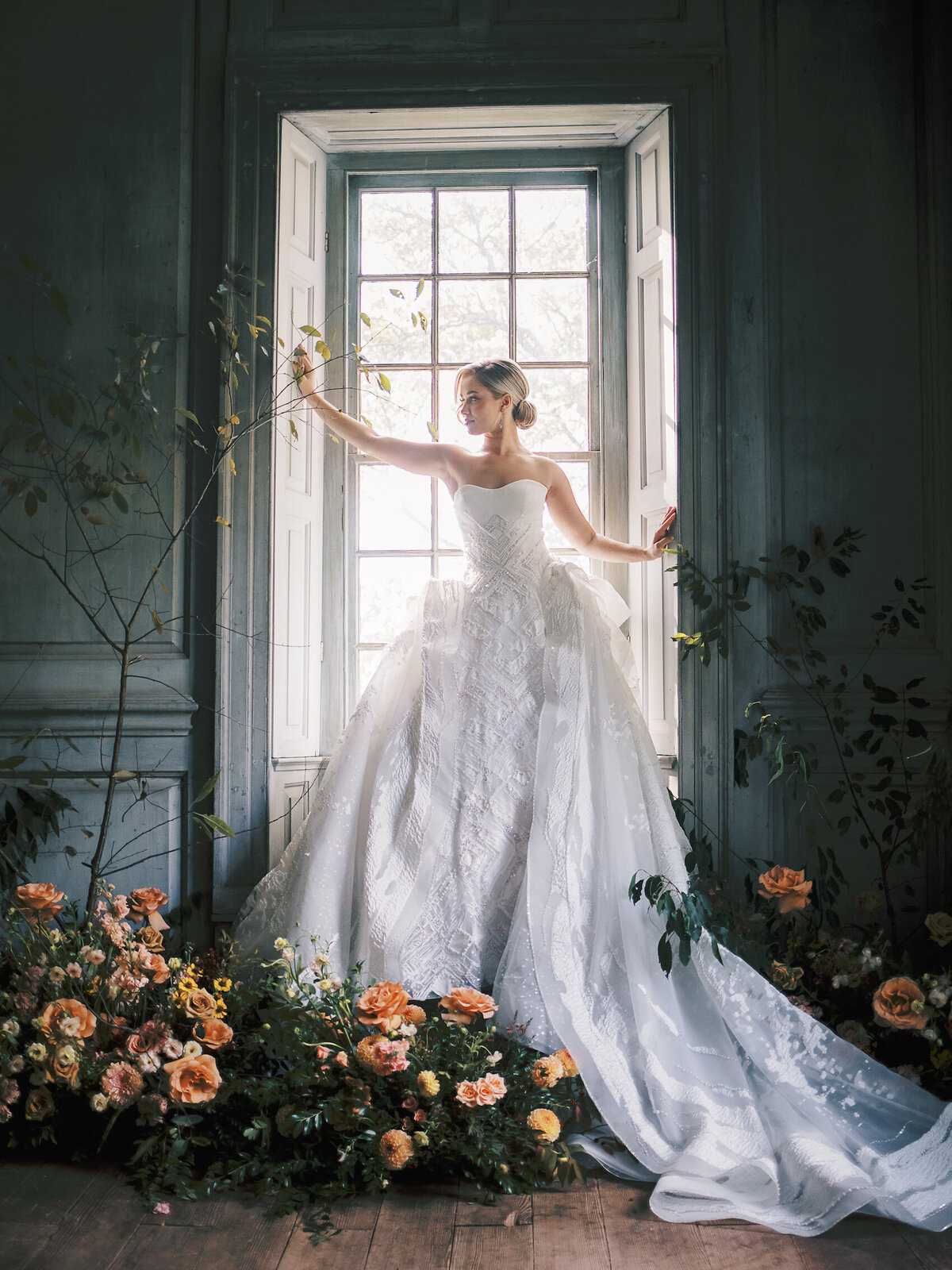 Jenny-Haas-Photography-Luxury-DC-Planner-Prof-Jimmy-Choo-Wedding-Gown-Luxe-Editorial