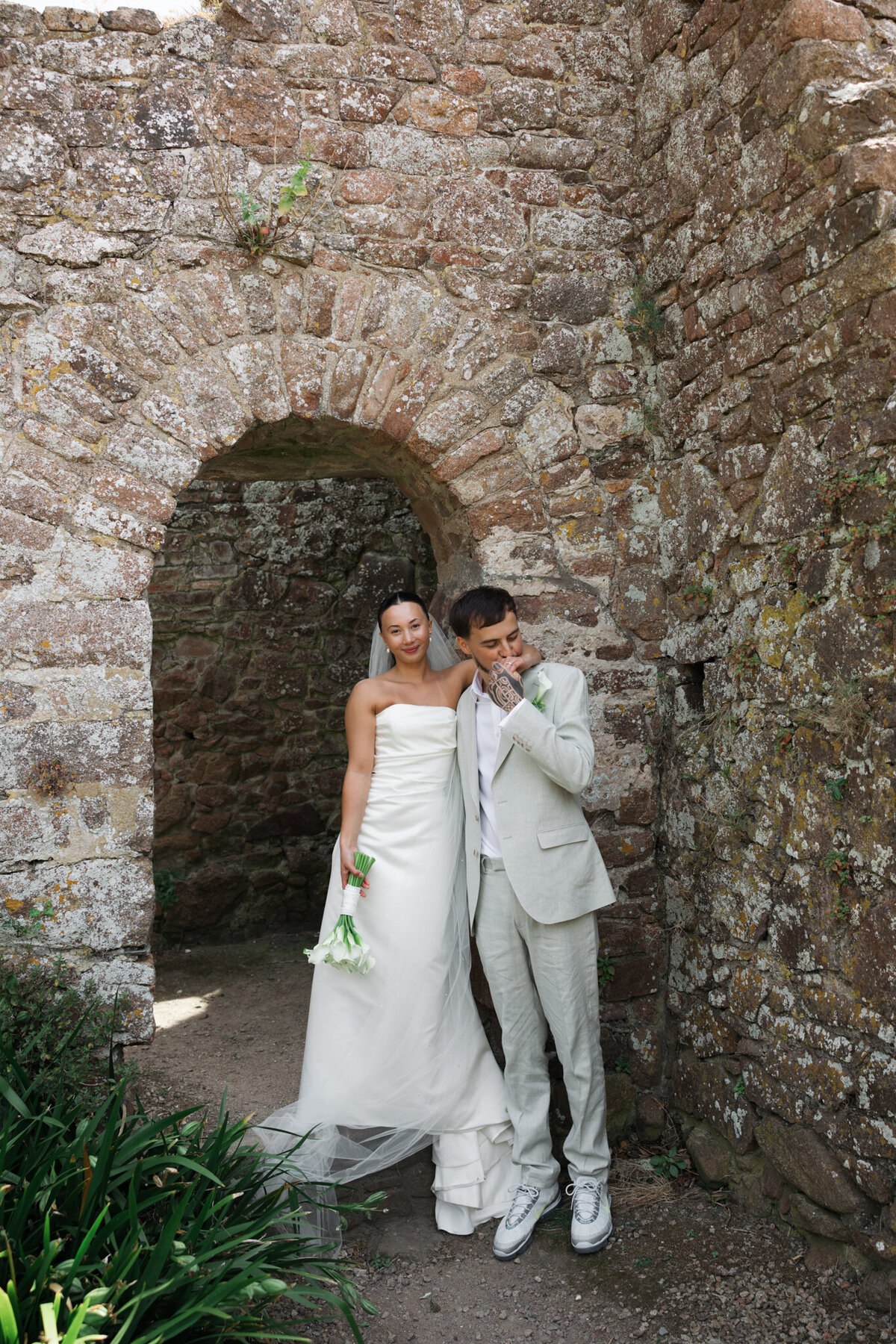 gorey castle Mont Orgueil Castle jersey channel islands wedding photographer ivana king - 103