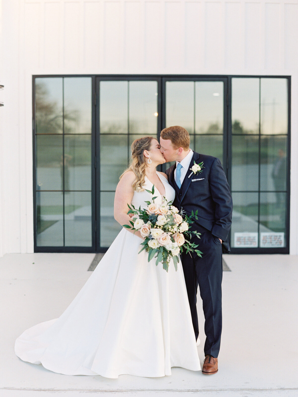 the-farmhouse-wedding-houston-texas-wedding-photographer-mackenzie-reiter-photography-22