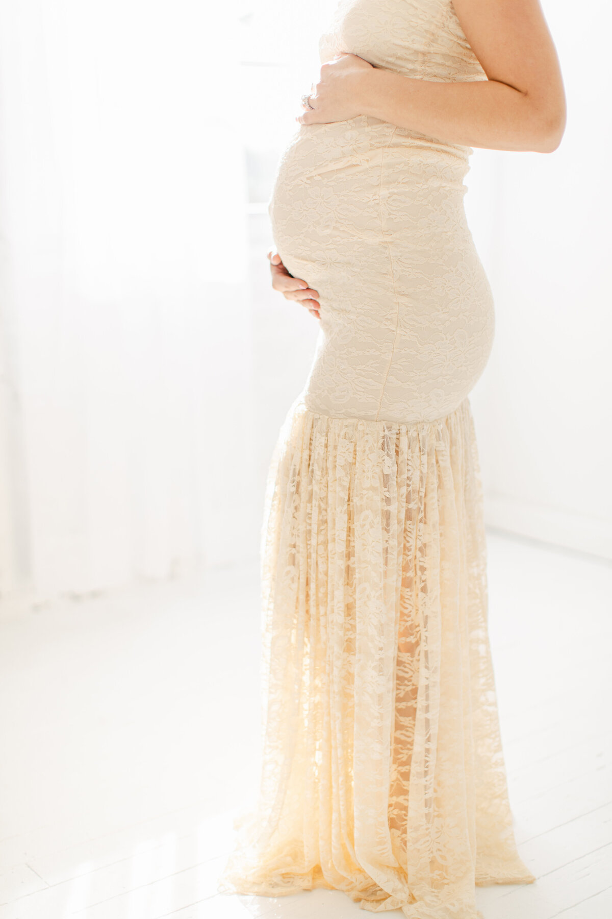 allie-ryann-photography-tampa-maternity-client-closet-10