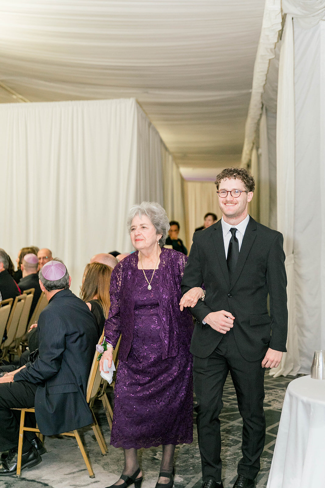 Eliana-Melmed-Photography-Chicago-LosAngeles-Jewish-WeddingPhotography-Chuppah-00023