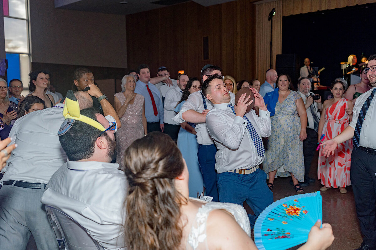 Eliana-Melmed-Photography-Chicago-LosAngeles-Jewish-WeddingPhotography-ElianaSklar-Shtick-00047