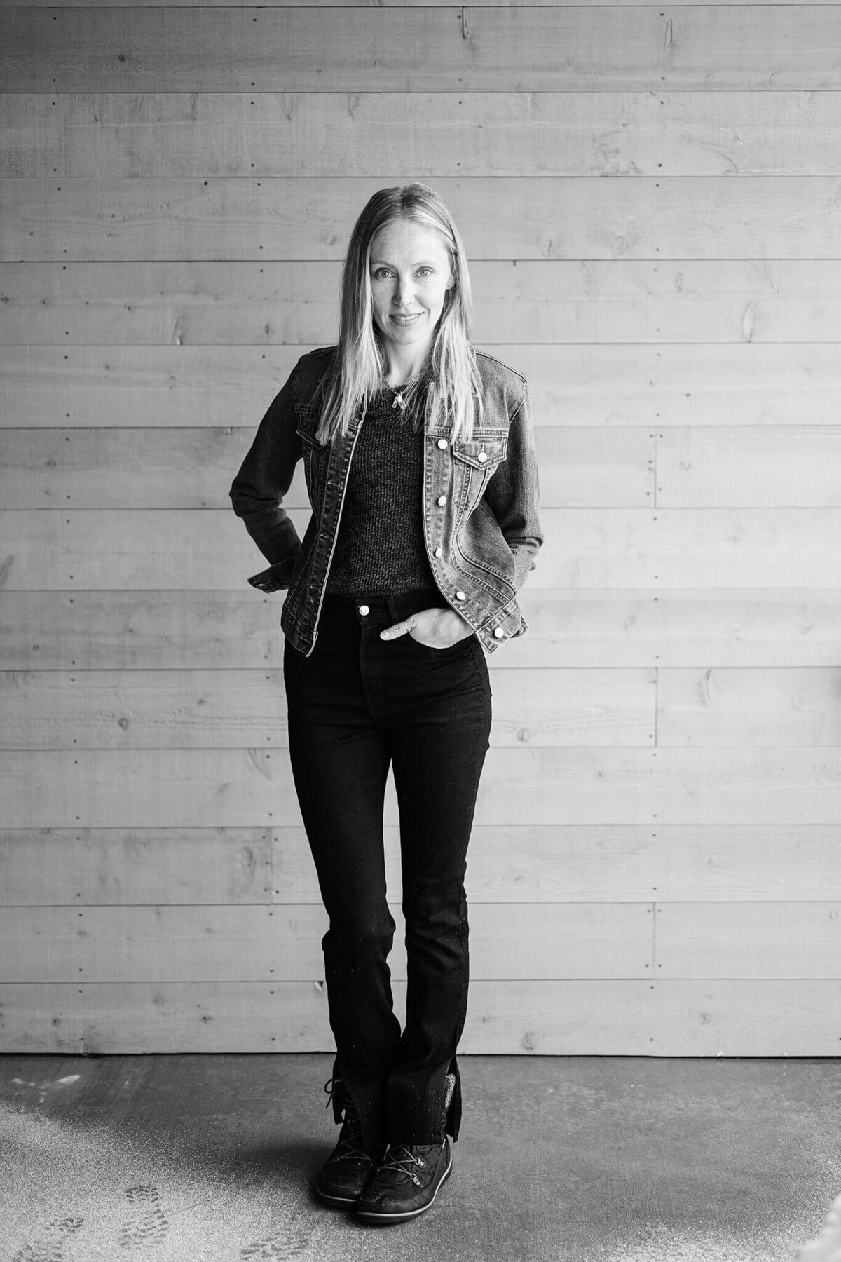 annie x artists headshots_10