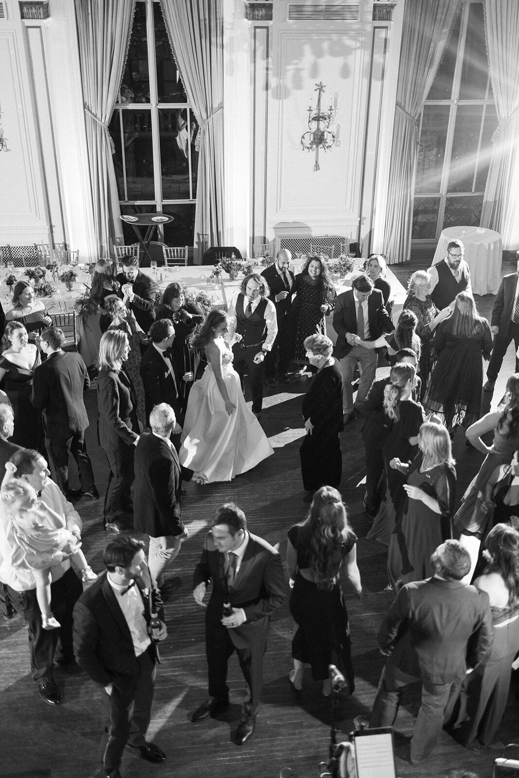 romantic-ballroom-reception-colony-club-detroit