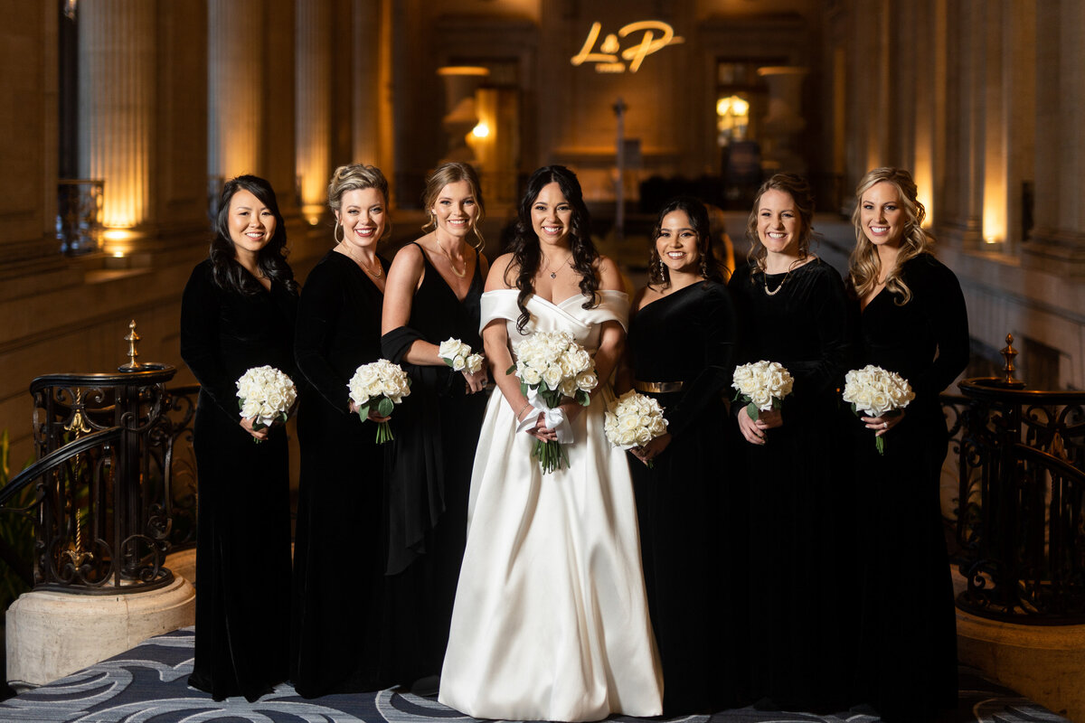 24-Hilton-Chicago-Wedding-Photos-Lauren-Ashlely-Studios