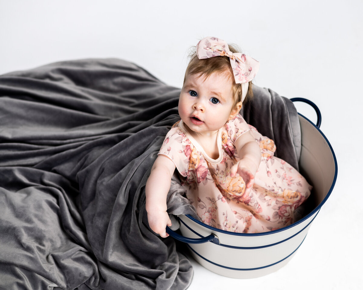 baby-blanket-bucket